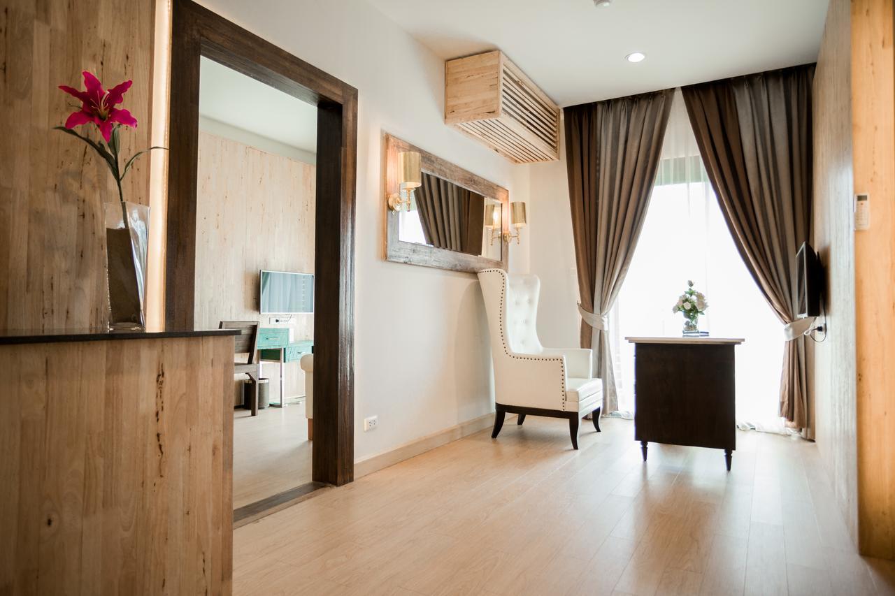 Icheck Inn Trams Square Chiang Mai Bagian luar foto