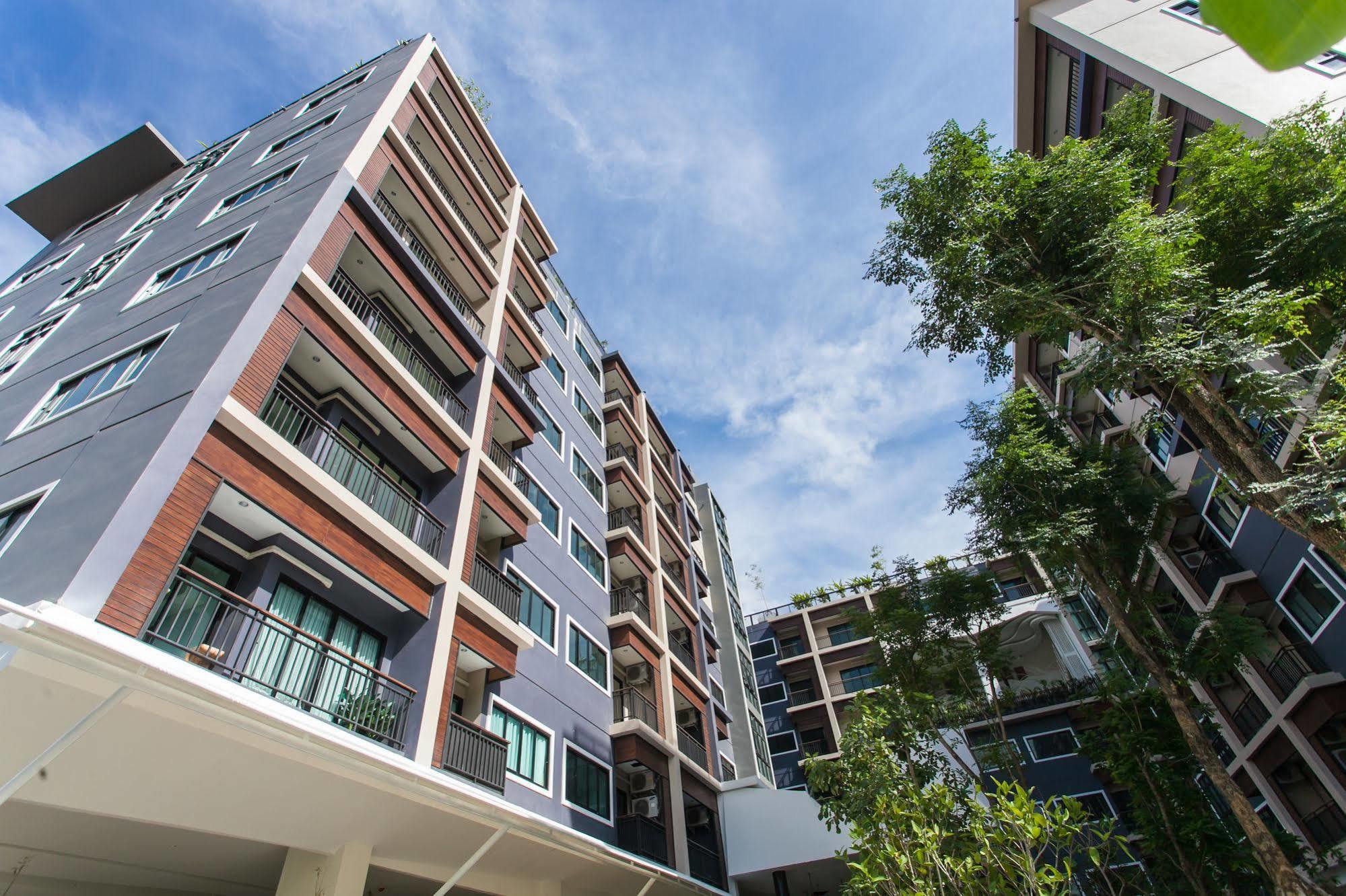 Icheck Inn Trams Square Chiang Mai Bagian luar foto